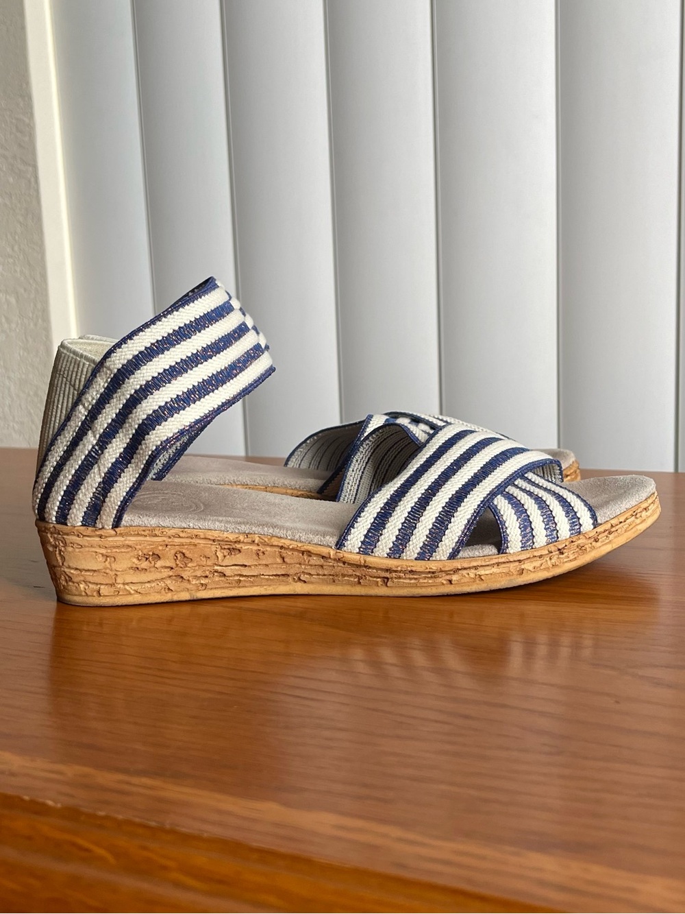Charleston Shoe Co. Peachtree Low Wedge Sandal Size 6 - Picture 5 of 16